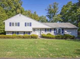128 3rd St, New City, NY 10956
