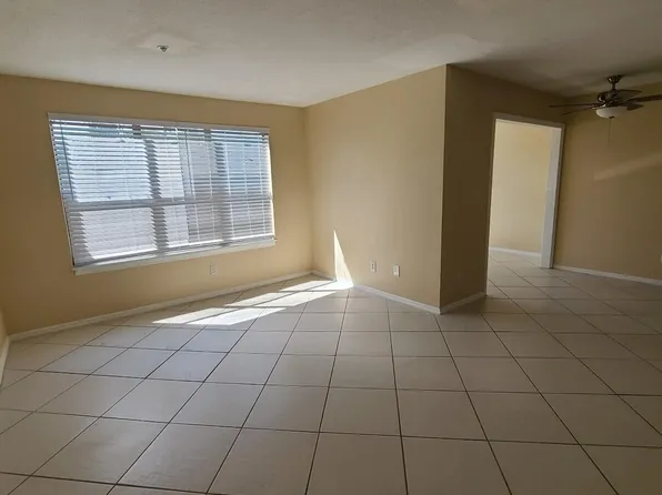 2305 N Congress Avenue #25, Boynton Beach, FL 33426