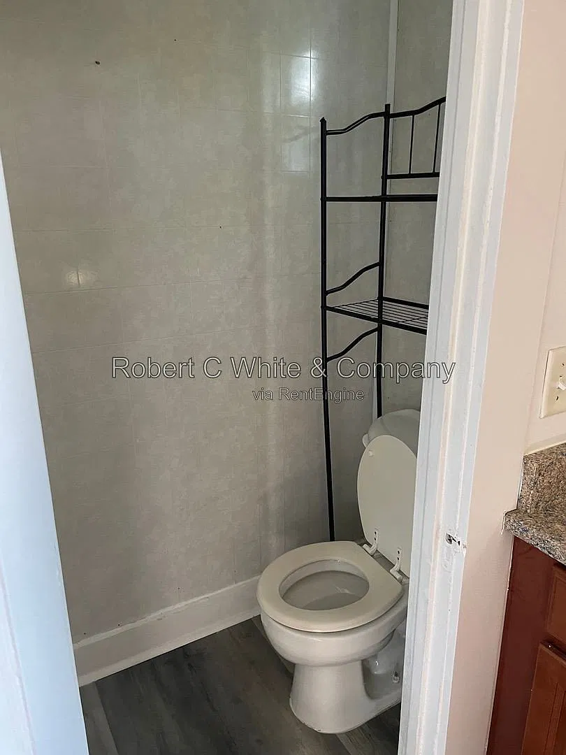 2 bed, 1.5 bath, 1600 sqft, $1,765 — Photo 4