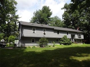 8 Lakeside Ave, Chelmsford, MA 01824