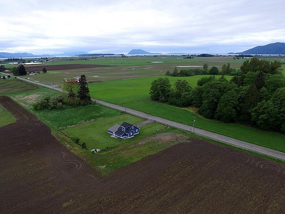 Looking West and North. Samish Island and Lummi Island in u