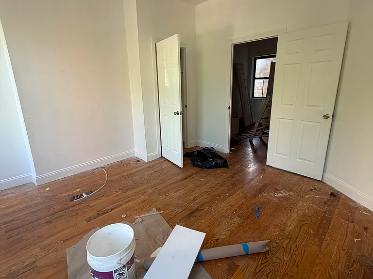 674 Saint Anns Ave #2N — Photo 8
