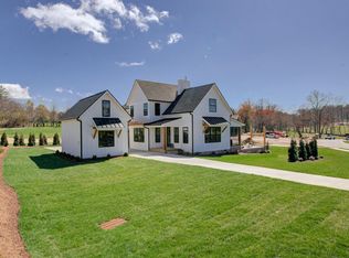 21 Mavrick Dr, Mills River, NC 28759