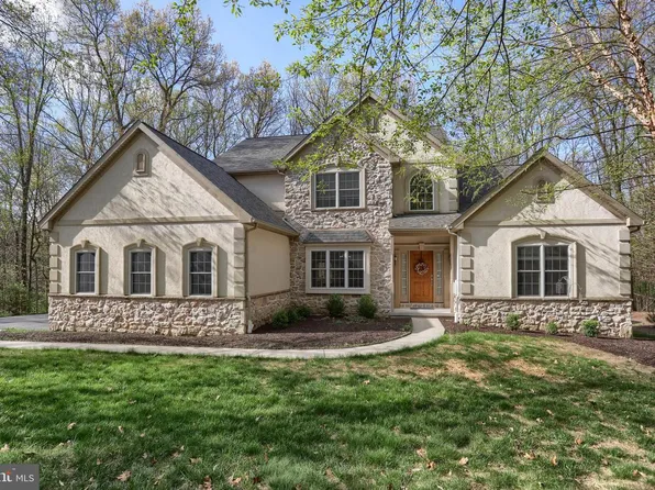 20 Valley View Dr, Lebanon, PA 17042