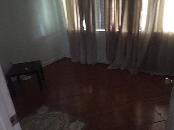 2nd image of 118 Canoe Dr