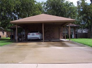 1309 Belvon Pl APT B, Cleburne, TX 76033