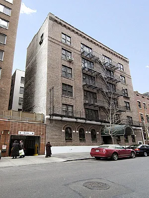 Rented by Sotheby's International Realty | media 6