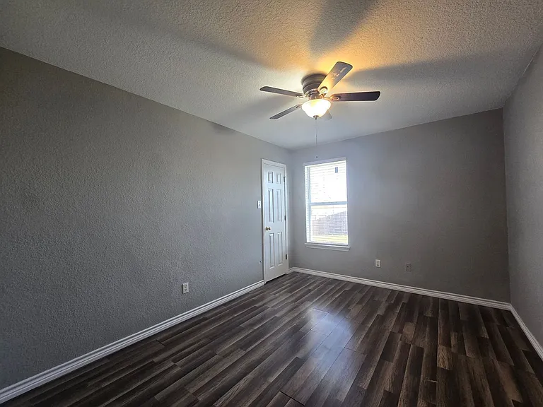 4207 Thunder Creek Dr — Photo 19