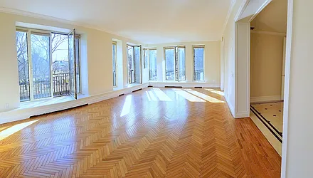 Rented by Manhattan Spaces