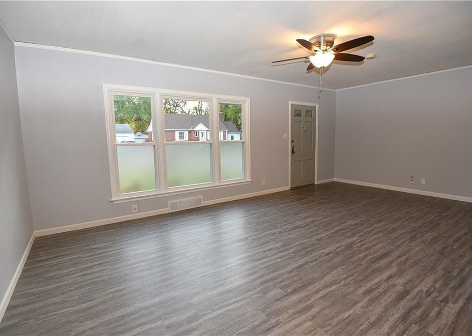 2nd image of 3101 Sheridan Ave