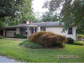 1st image of 701 Oak Terrace Ln