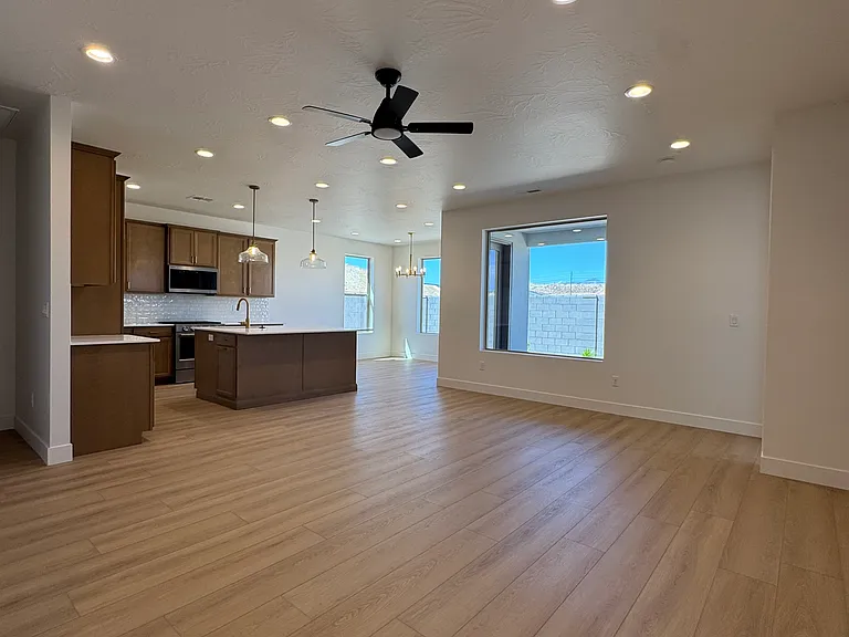 663 S Molveno Trl — Photo 9