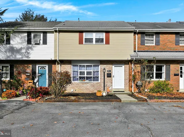 911 E Oak St, Palmyra, PA 17078