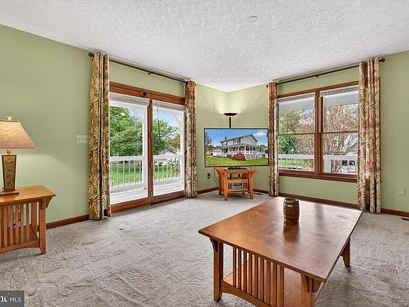 5th image of 10985 Blake Ln