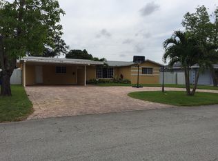 6771 SW 10th St, Pembroke Pines, FL 33023