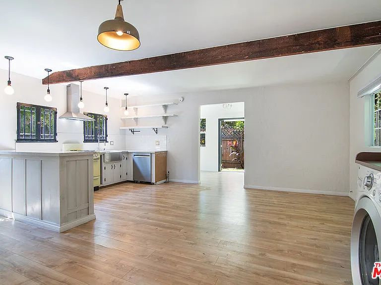 1159 S Hayworth Ave #1/2 — Photo 2