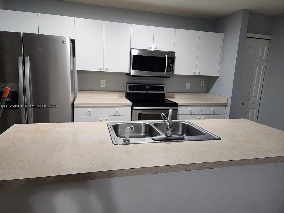 1st image of 15 SE 23rd Pl #15