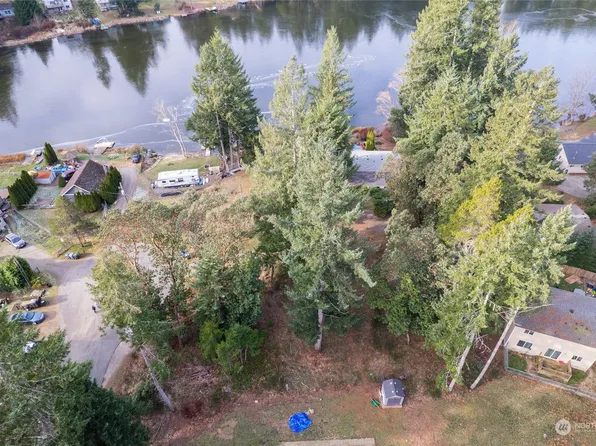 19307 22nd Street Court SW, Lakebay, WA 98349