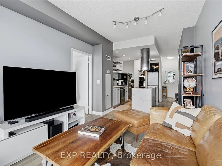 38 Dan Leckie Way #2103 — Photo 8