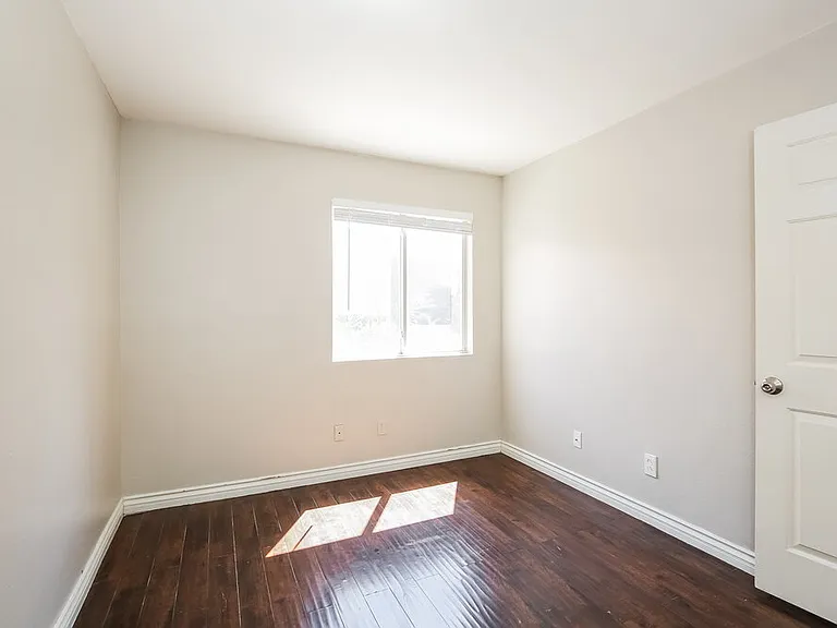 4565 Savin Cir — Photo 13
