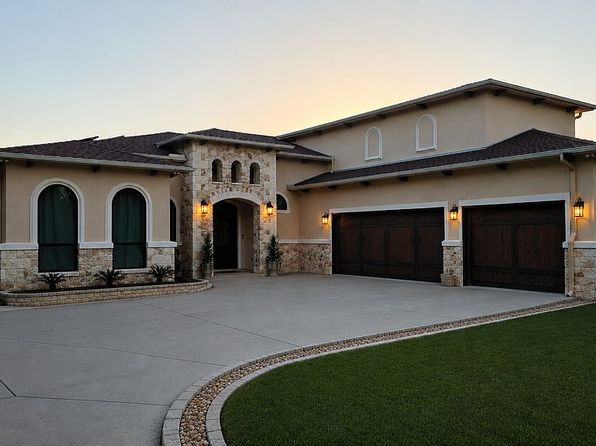 303 N Mustang Ave