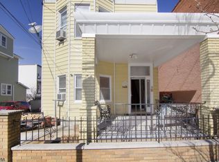 208 18th St, Union City, NJ 07087