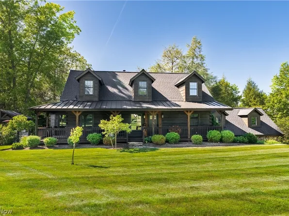 3680 Diamond St NE, Canton, OH 44721