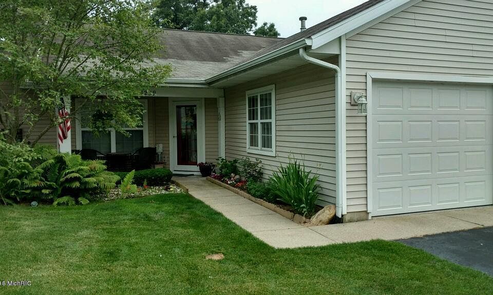 1st image of 4239 Peak Ln NE #15