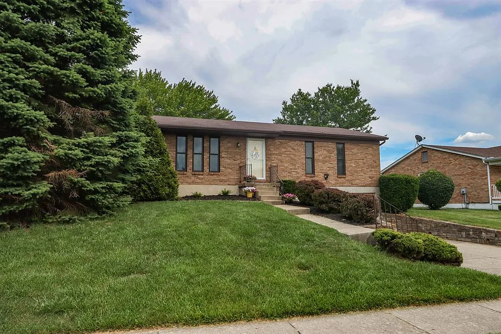 8610 Majestic Ln photo 1