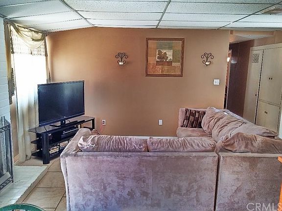 3rd image of 25376 Los Flores Dr