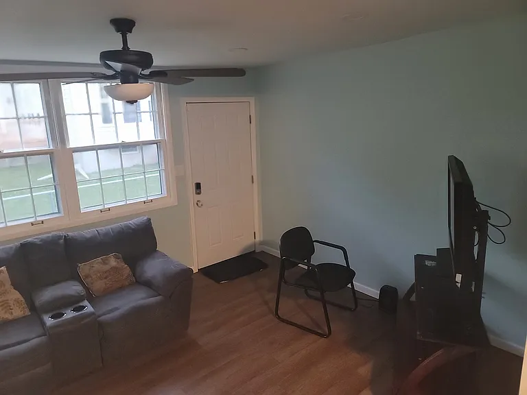 810 Seymour Rd #B — Photo 14
