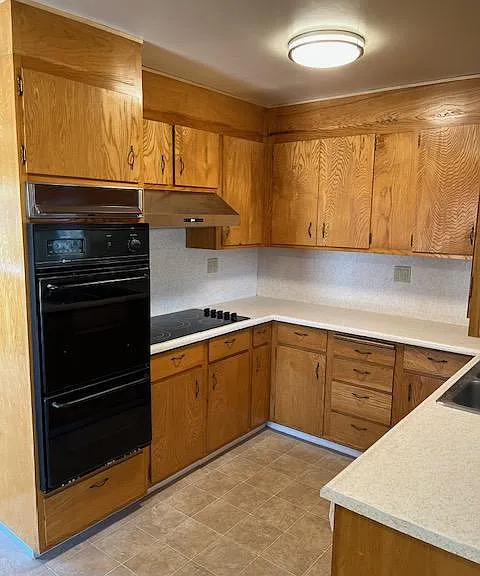 3437 Warburton Ave — Photo 3