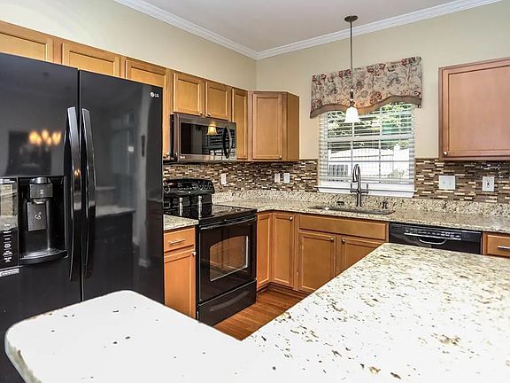 3rd image of 239 Cedar Crossing Ln