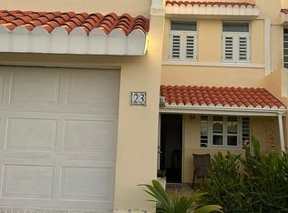 25 Washingtonian Dr, Dorado, PR 00646