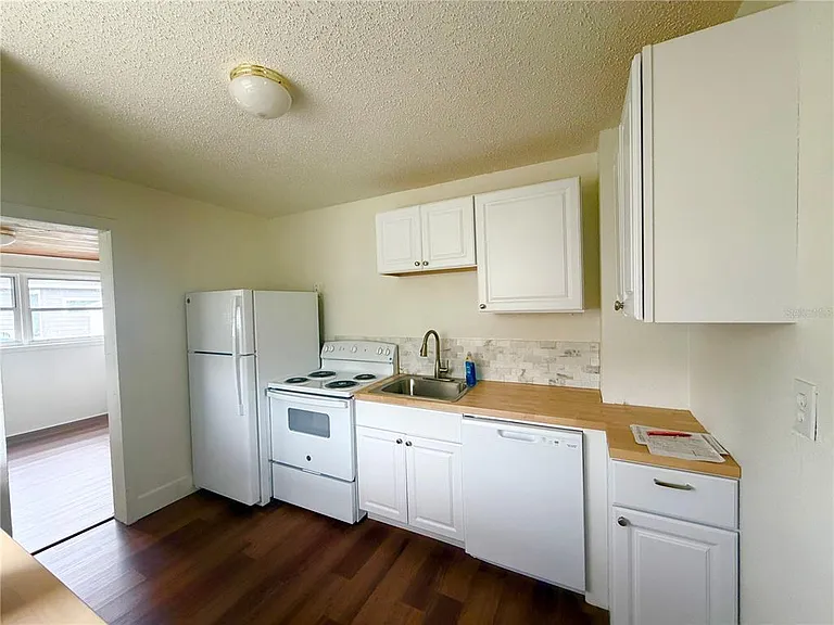 1502 W Grace St — Photo 5