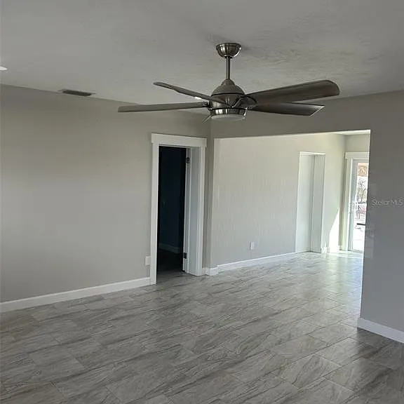 717 Sunset Cv — Photo 6