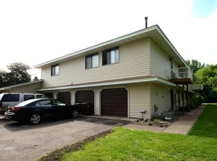 2643 Brookdale Ln N, Brooklyn Park, MN 55444