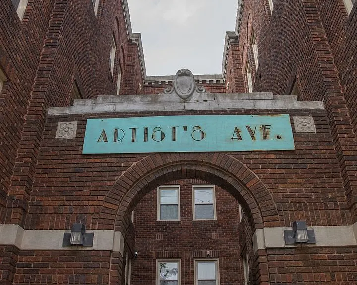 Artist's Avenue — Photo 9