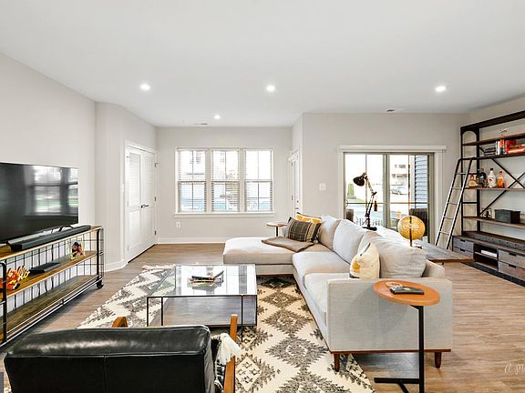 5th image of 5820 Burin St #101