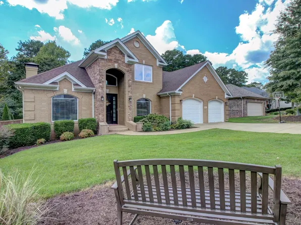 12615 Meadows Edge Ln, Little Rock, AR 72211