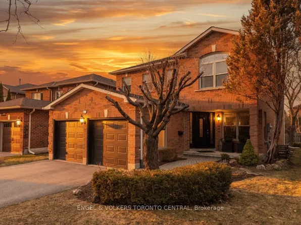 433 Lavas Rd, Newmarket, ON L3Y 8H4