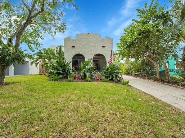 5211 Garden Avenue, West Palm Beach, FL 33405