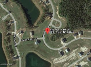 555 Moss Lake Ln, Holly Ridge, NC 28445