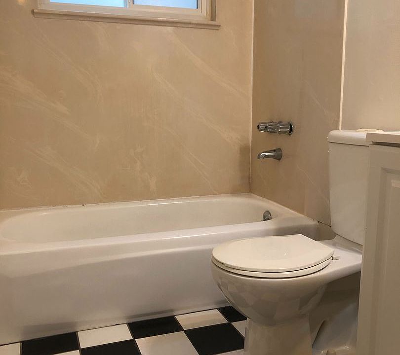 1st image of 220 E 15th St APT 12