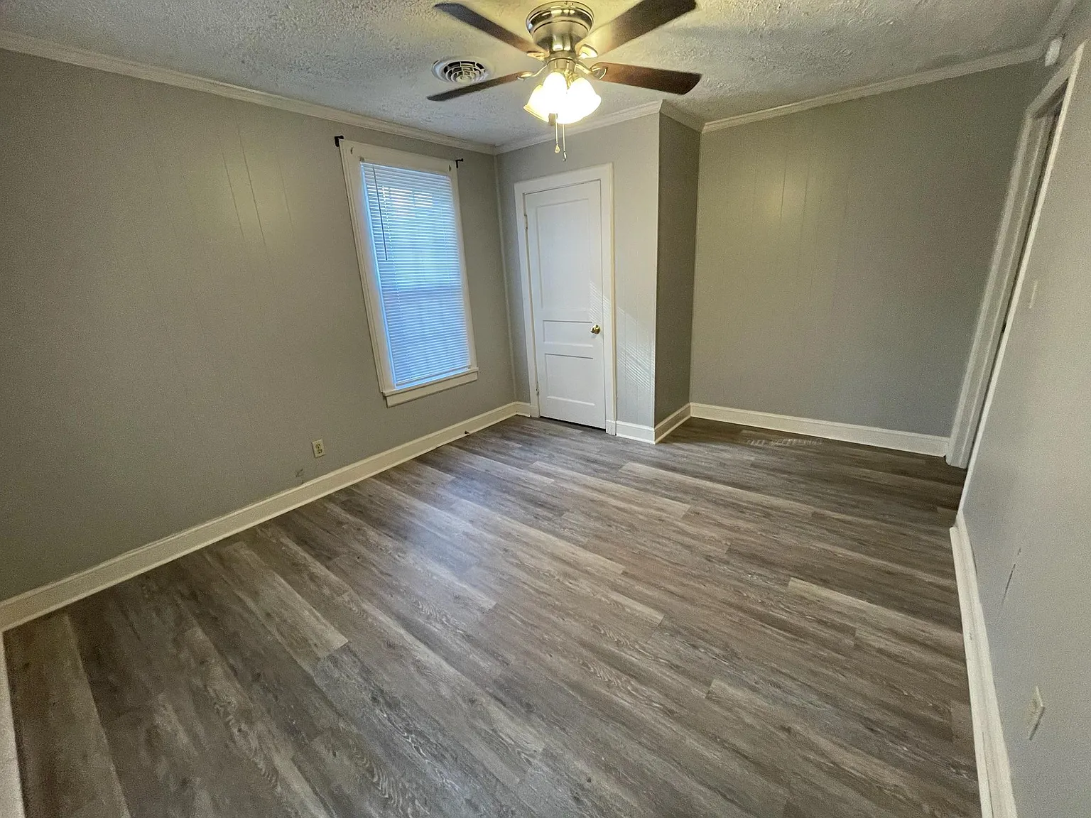2 bed, $1,150 — Photo 3