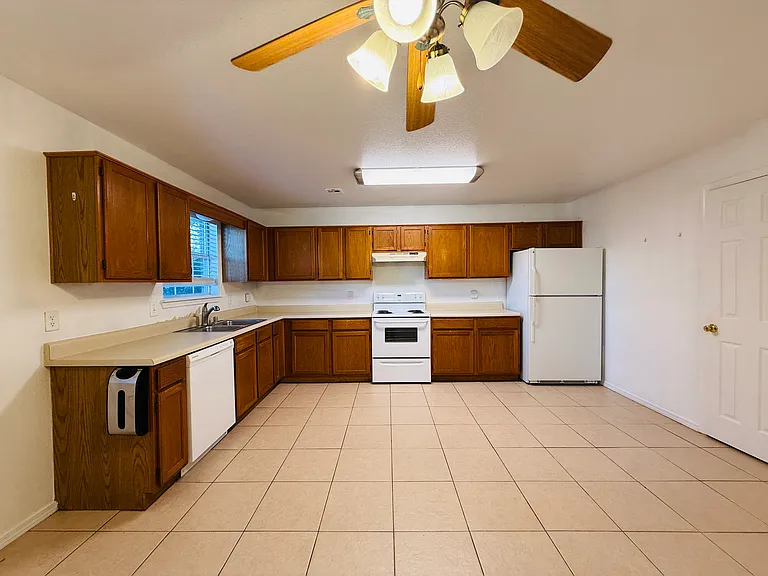 10 Holly Dr #B — Photo 18