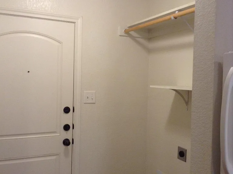 8126 Doreen Ave — Photo 11