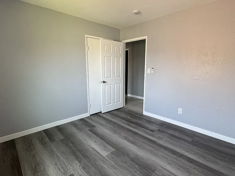 1255 Velasco St #A — Photo 7