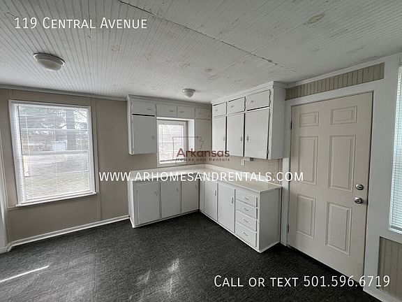5th image of 119 Central Ave