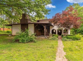201 N Lark Ln, Carbondale, IL 62901